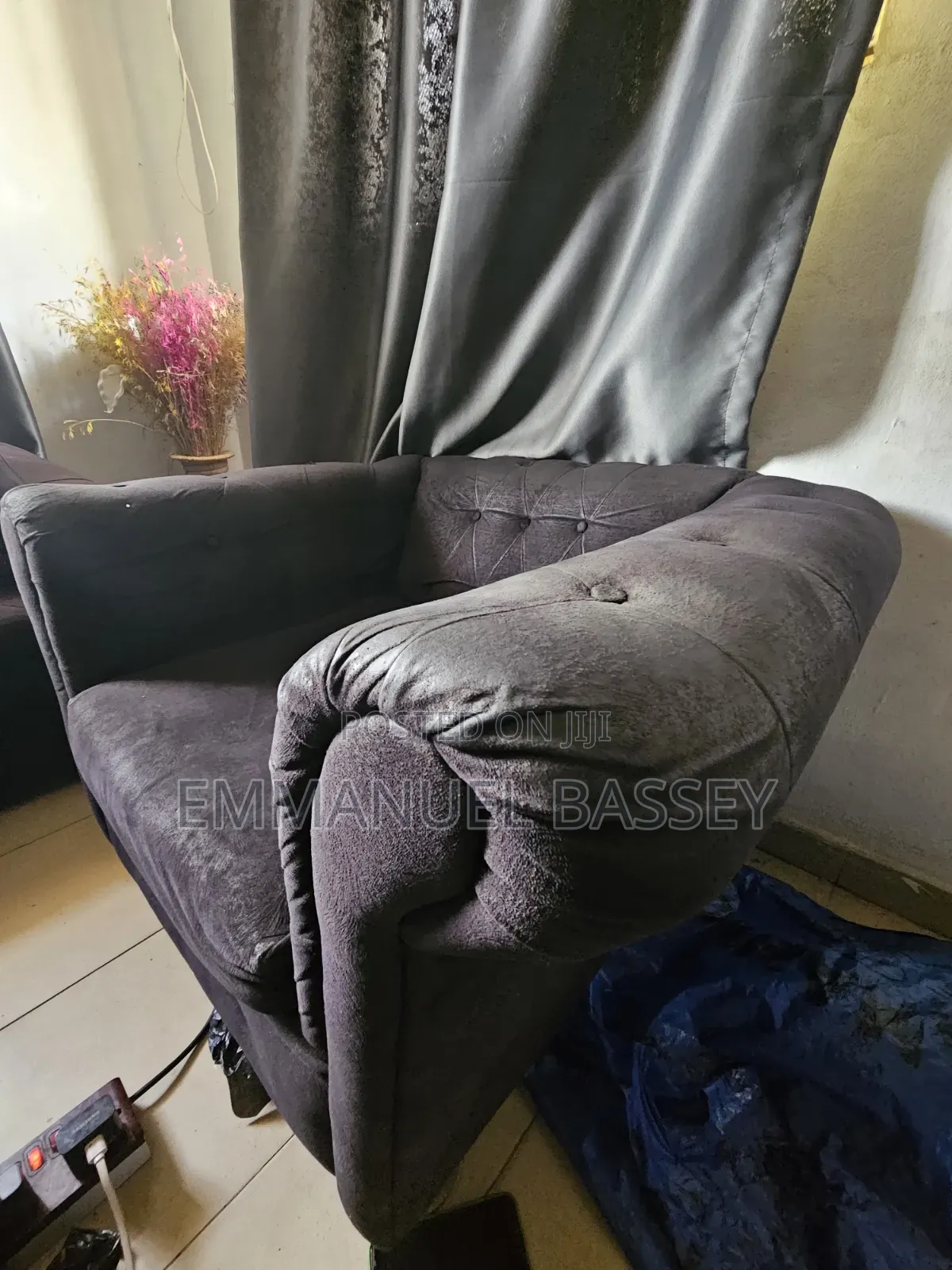 Single Chair
