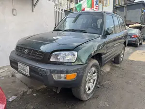 Toyota RAV4 Automatic 2000 Green