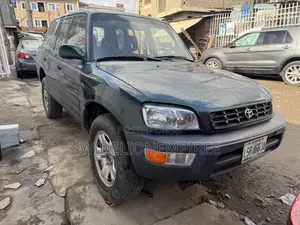 Toyota RAV4 Automatic 2000 Green