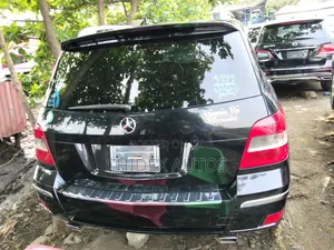 Mercedes-Benz GLK-Class 2010 Black