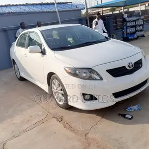 Toyota Corolla 2009 White