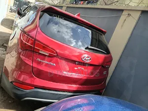Hyundai Santa Fe SE FWD 2016 Red