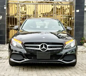 Mercedes-Benz C300 Luxury 4dr AWD 4Matic Sedan (2.0L 4cyl 7A) 2015
