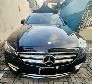 Mercedes-Benz E300 4Matic AWD Sedan (2.0L 4cyl 9A) 2017 Black