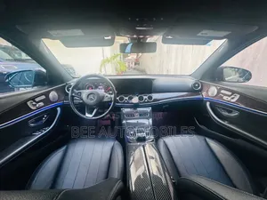 Mercedes-Benz E300 4Matic AWD Sedan (2.0L 4cyl 9A) 2017 Black