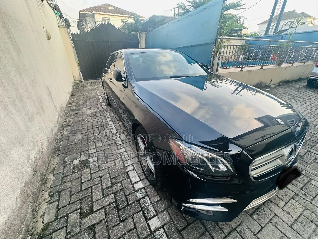 Mercedes-Benz E300 4Matic AWD Sedan (2.0L 4cyl 9A) 2017 Black
