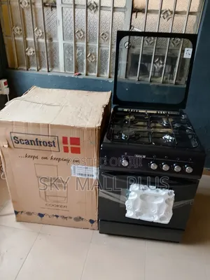 Scanfrost Black Gas Cooker With Glass Top Cover