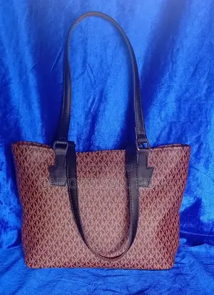 Stylish Brown Tote Handbag for Women. Spacious and Durable