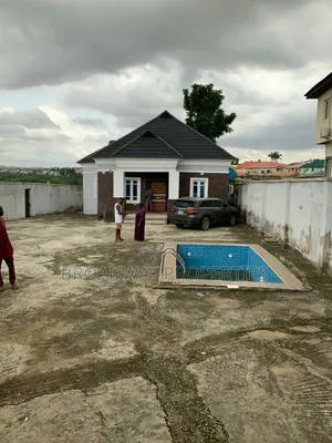 3bdrm Bungalow in Magodo Phase1 for rent