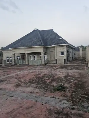 5bdrm Bungalow in Orungbe, Ado Ekiti for sale