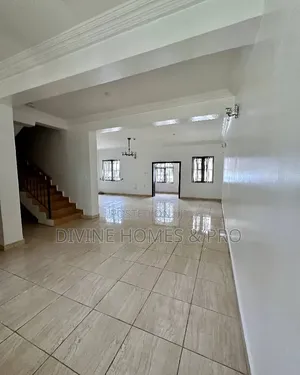 4bdrm Townhouse / Terrace in Gudu By Apo for rent