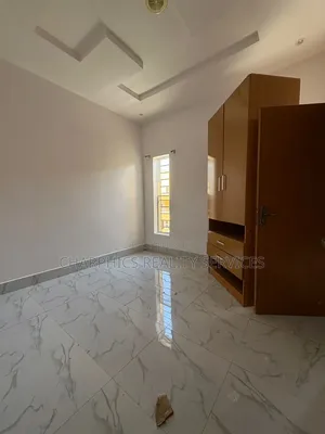 Mini Flat in Lekki Phase 2 for rent