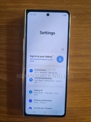 Samsung Galaxy Z Fold4 256 GB Gold