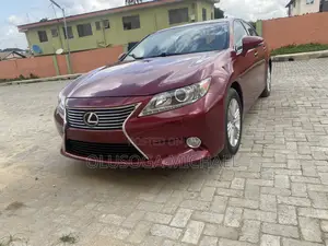 Lexus ES 2015 Red