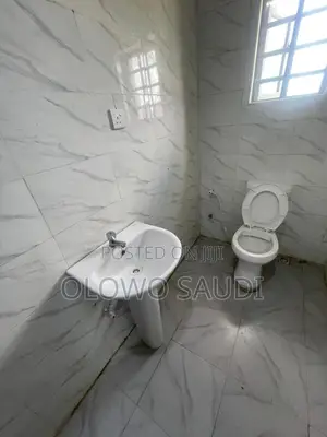 2bdrm Apartment in Hope Ville, Sangotedo for rent