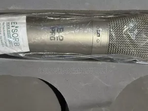 Behringer B-2 Pro Studio Condenser Microphone – Clean