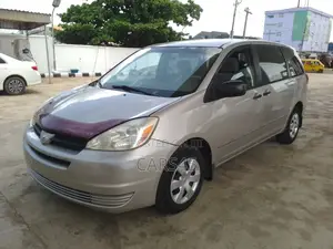 Toyota Sienna 2005 Gray