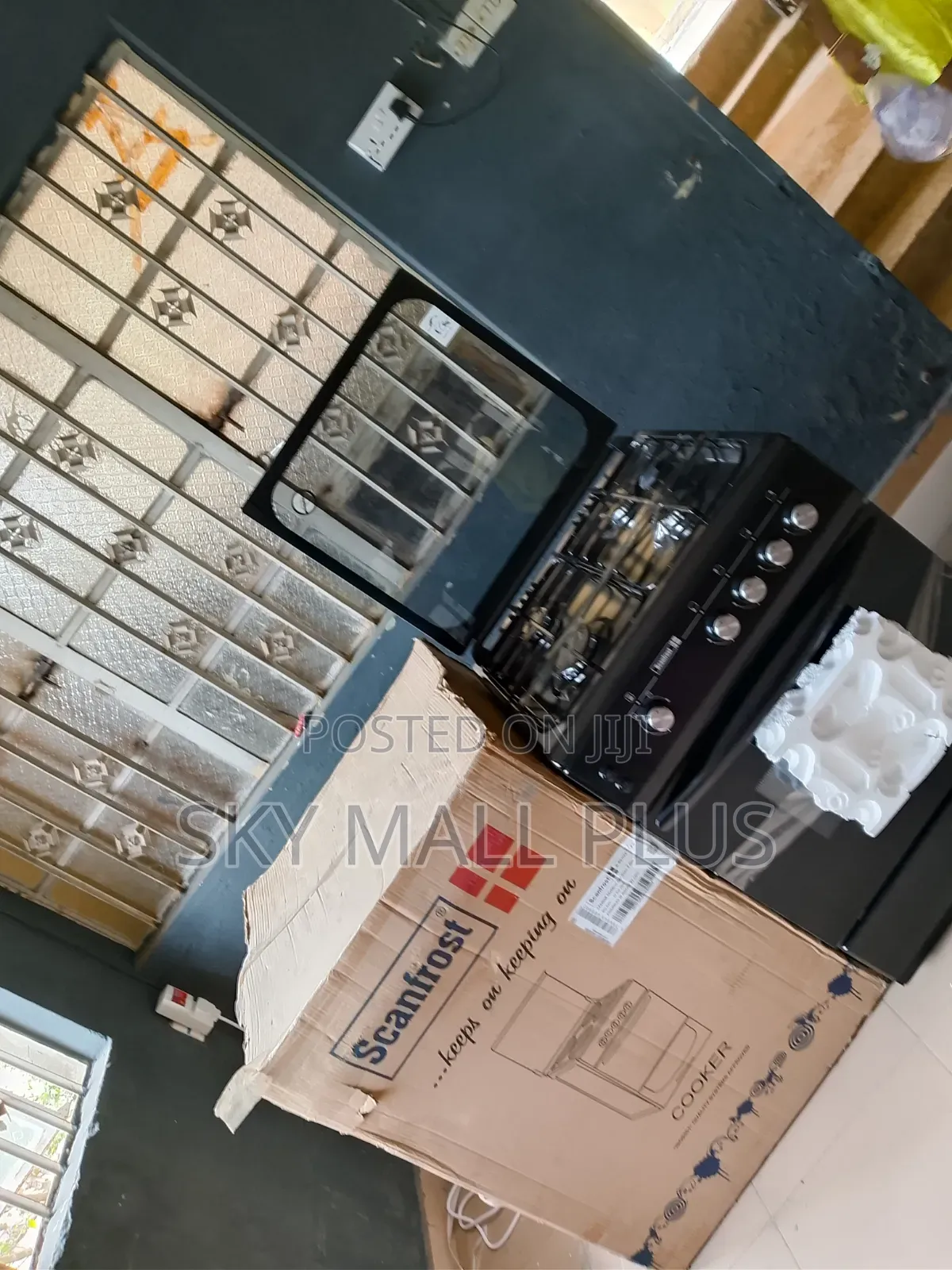 Scanfrost Gas Cooker for Fast Cooking and Baking
