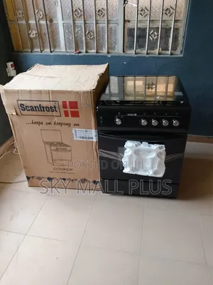 Black Scanfrost Cooker With 4 Efficient Burners