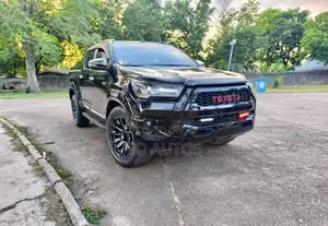 Toyota Hilux 2016 Black