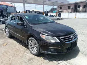 Volkswagen Passat 2010 Black