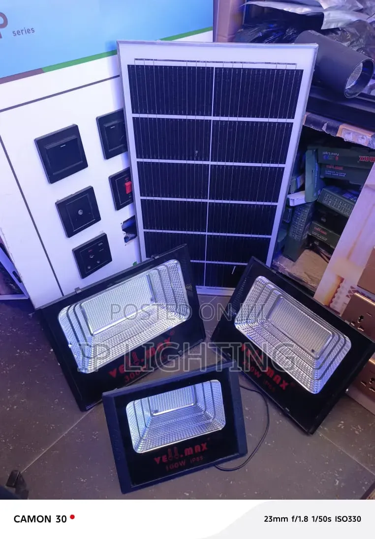 Vellmax Solar Floodlight