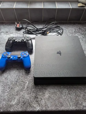 Play Station 4