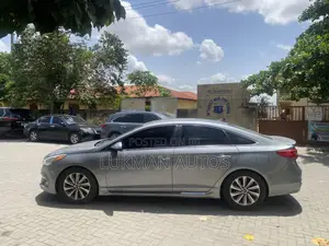 Hyundai Sonata Sport 2.0T 4dr Sedan (2.0L 4cyl Turbo 6A) 2015 Silver