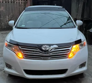 Toyota Venza 2010 White