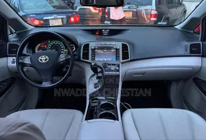 Toyota Venza 2010 White