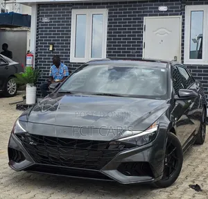 Hyundai Elantra 2022 Gray