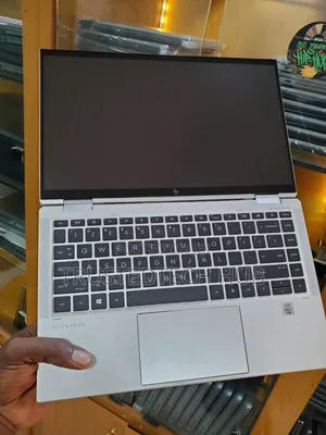 Laptop HP EliteBook x360 1030 G7 32GB Intel Core Ultra 7 SSD 256GB