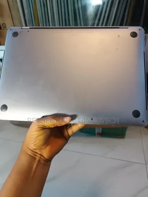 Laptop Apple MacBook Pro 2020 32GB Intel Core i7 SSD 2T