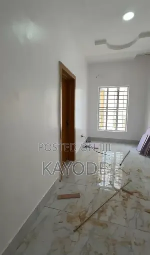 Mini Flat in Lafiaji for rent