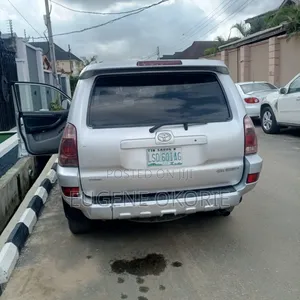 Toyota 4-Runner 2005 Silver