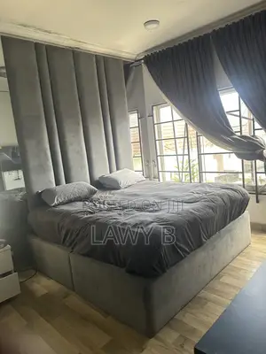 Full Bed Console With Lights and 2 Mirrors With 2 Side Drawer
