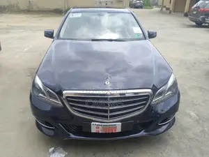 Mercedes-Benz E350 2015 Blue