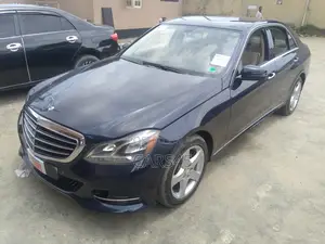 Mercedes-Benz E350 2015 Blue