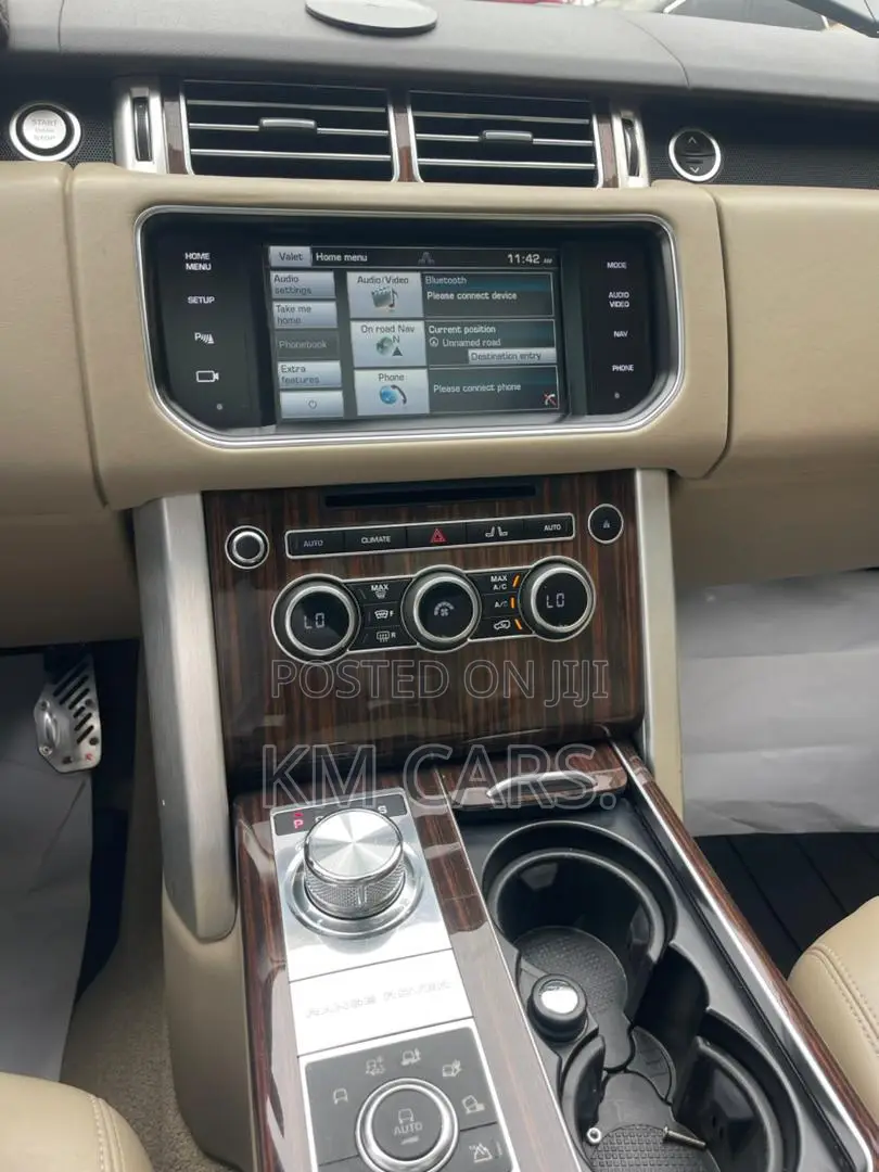 Land Rover Range Rover 2015 White