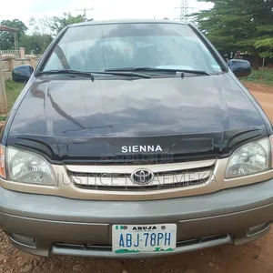 Toyota Sienna 2002 Green
