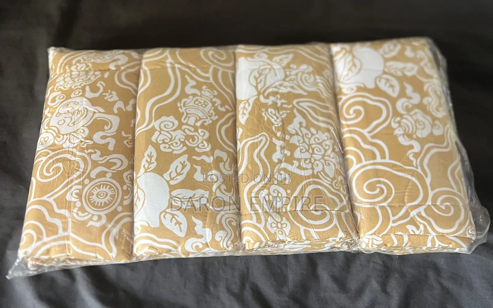 Bedsheet With Well Padded Pillow Cases.