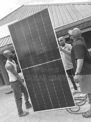700w Half-Cut Solar Jinko Panel