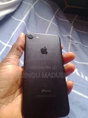 Apple iPhone 7 32 GB Black