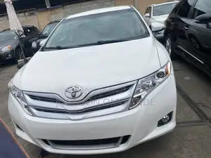 Toyota Venza AWD 2011 White