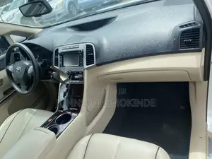 Toyota Venza AWD 2011 White