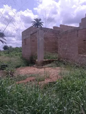 3bdrm House in Shelter Afrique, Uyo for Sale