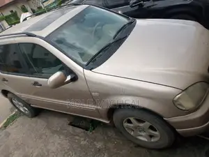 Mercedes-Benz M Class 2000 Gold