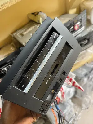 Mecerdes Benz S Class Radio