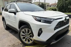 Toyota RAV4 Limited AWD 2023 White