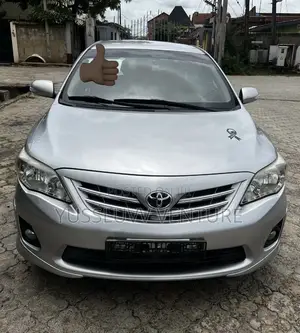 Toyota Corolla 2011 Silver